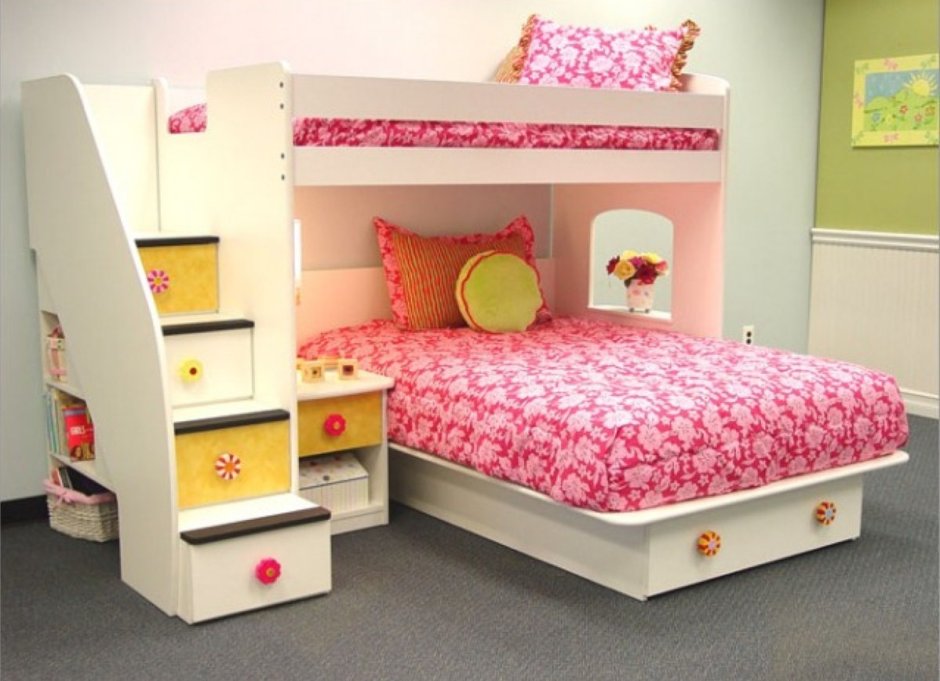 Двухъярусная кровать для взрослых в интерьере