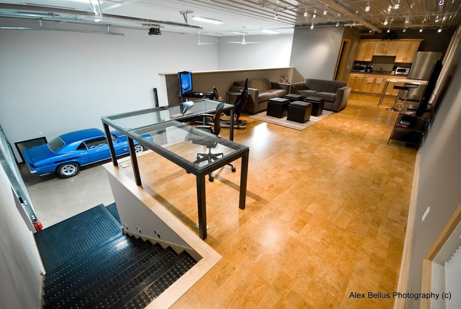 Студия в гараже