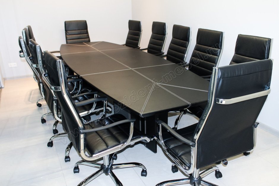 Стол банкетный деревянный