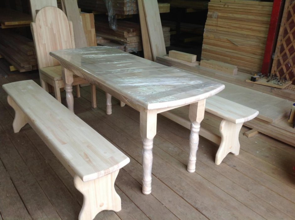 Необычные деревянные столы