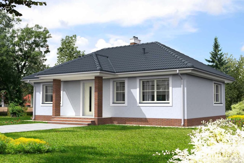 Одноэтажный кирпичный дом с четырехскатной крышей