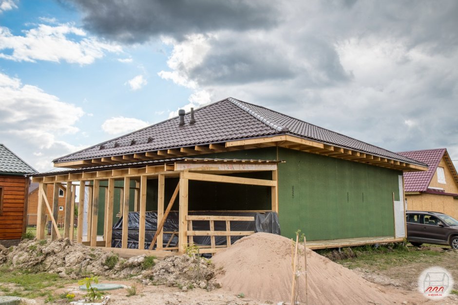 Одноэтажный каркасник с вальмовой крышей