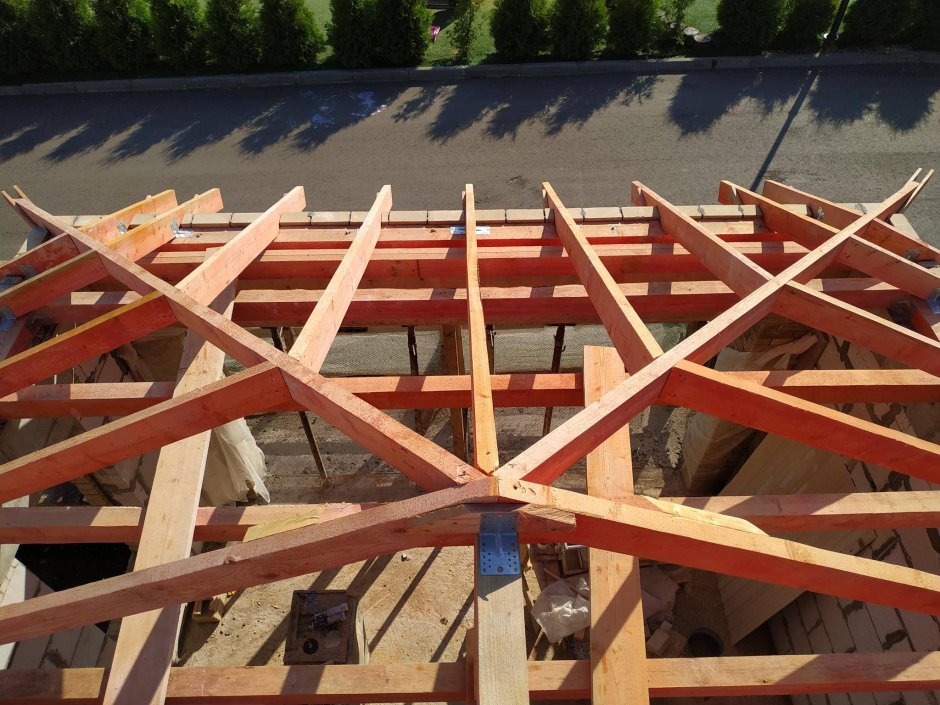 Вальмовая крыша стропильная система