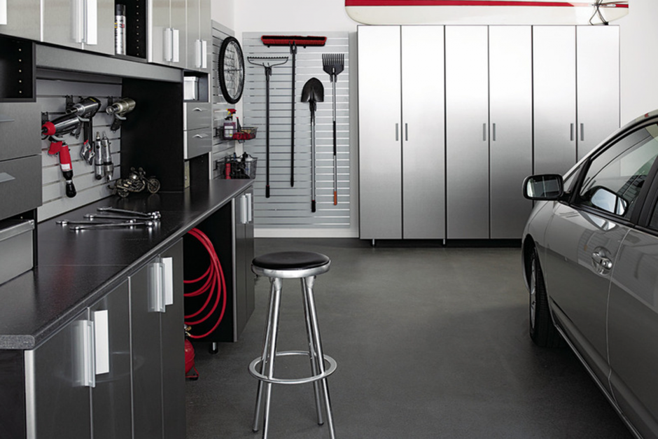 Интерьер гаража