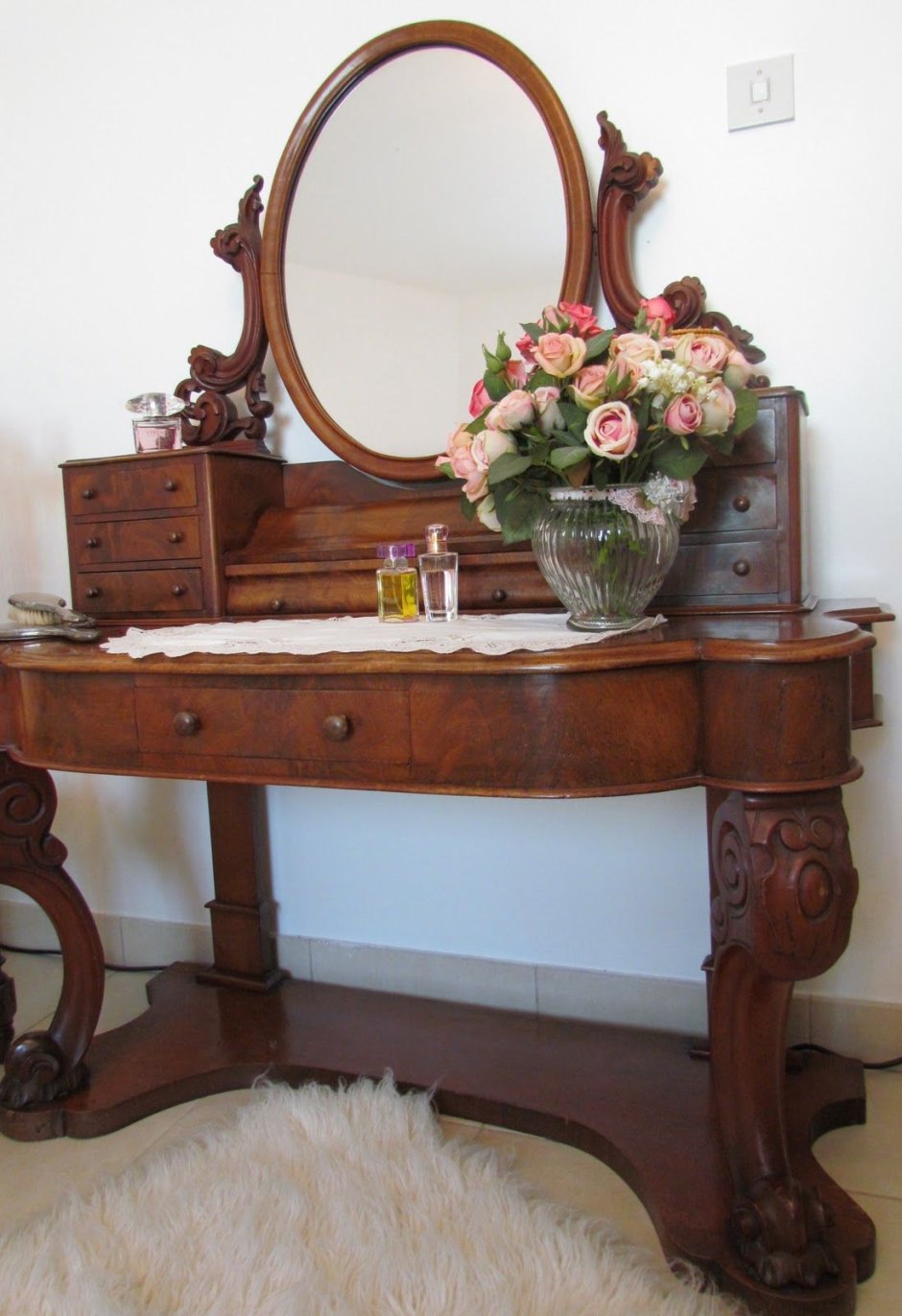 Винтажный туалетный столик