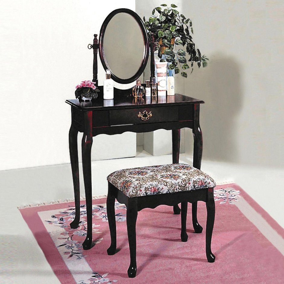 Столик для макияжа антикварный