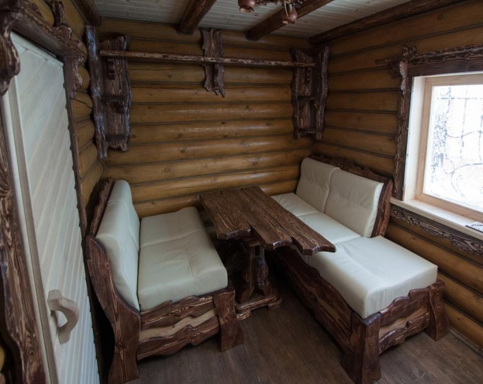 Диван из досок