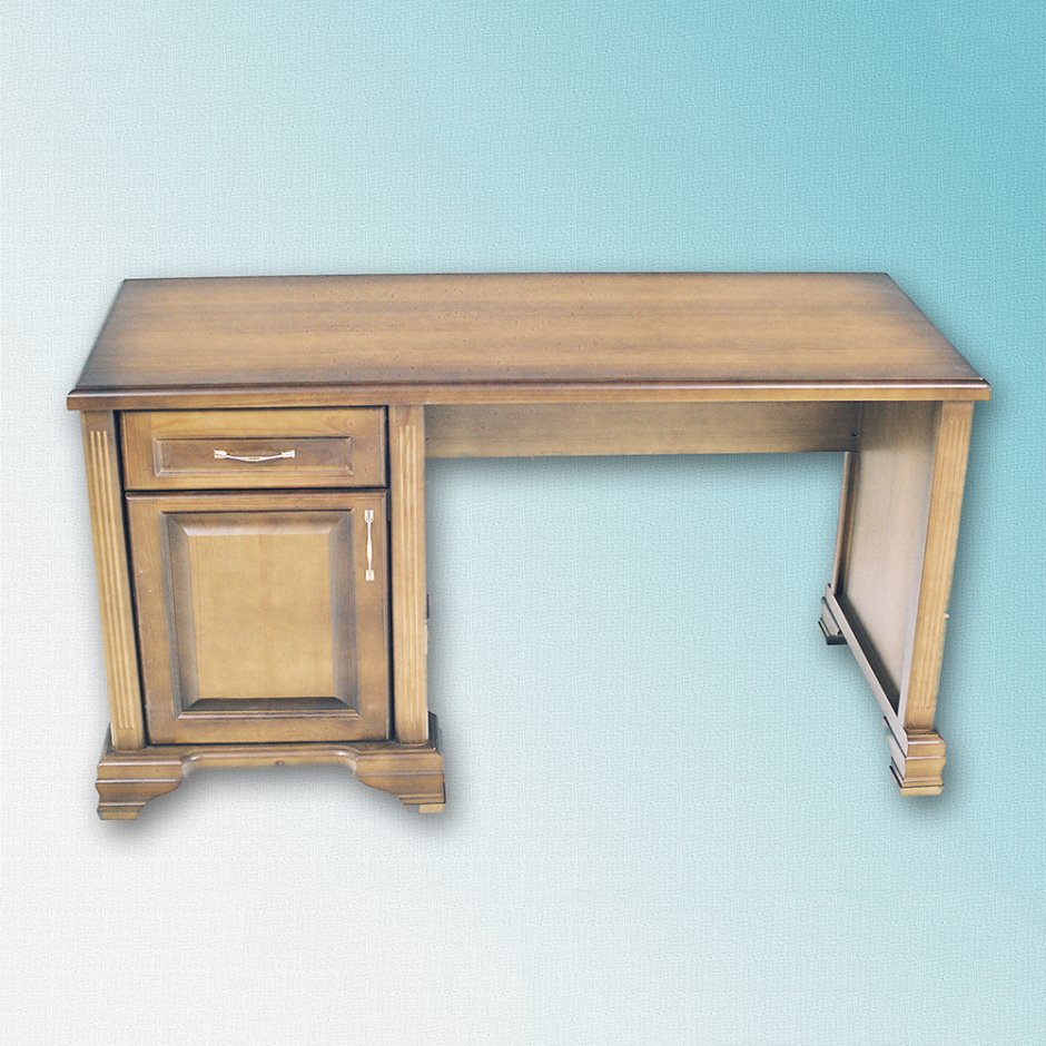 Стол письменный