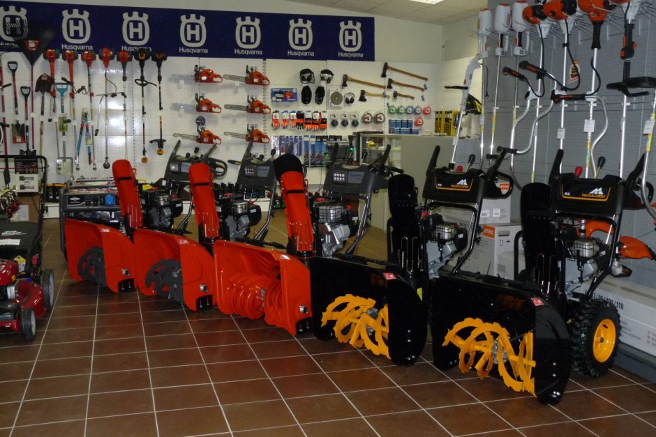 Витрина для триммеров