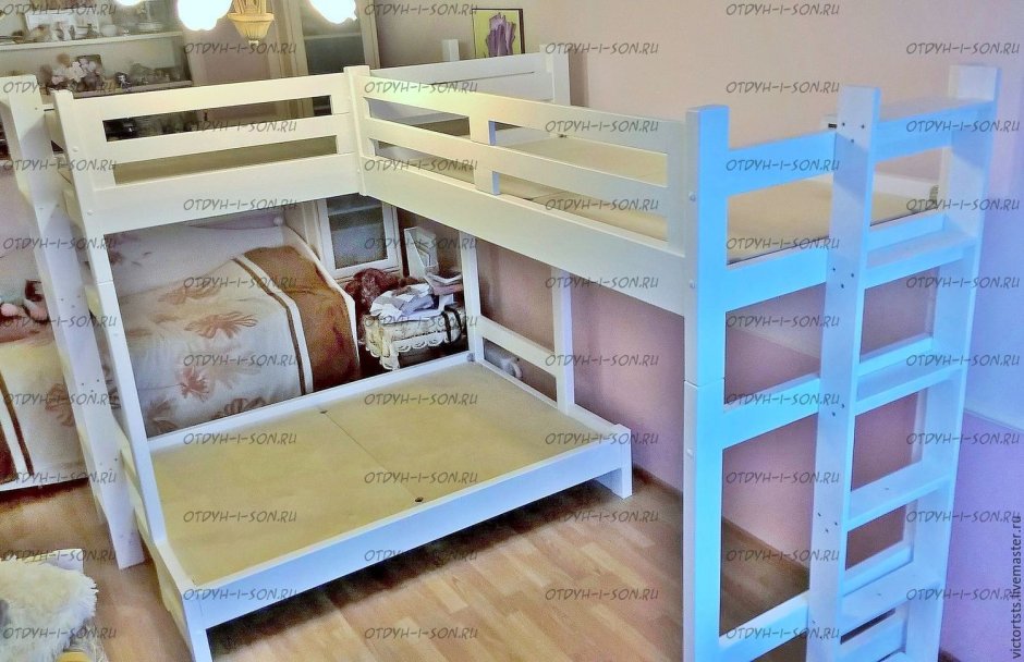 Трехъярусная кровать Легенда 10.4