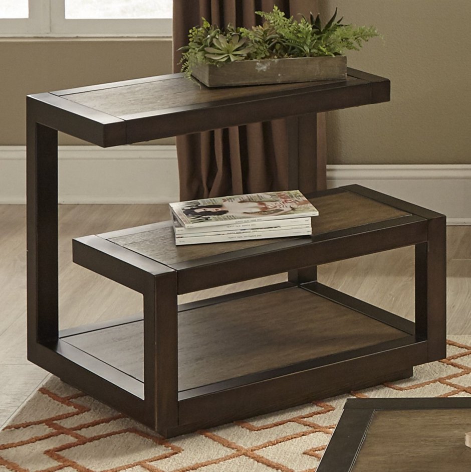 Журнальный столик с полочками