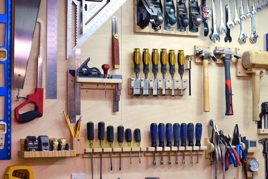 Размещение инструмента в гараже