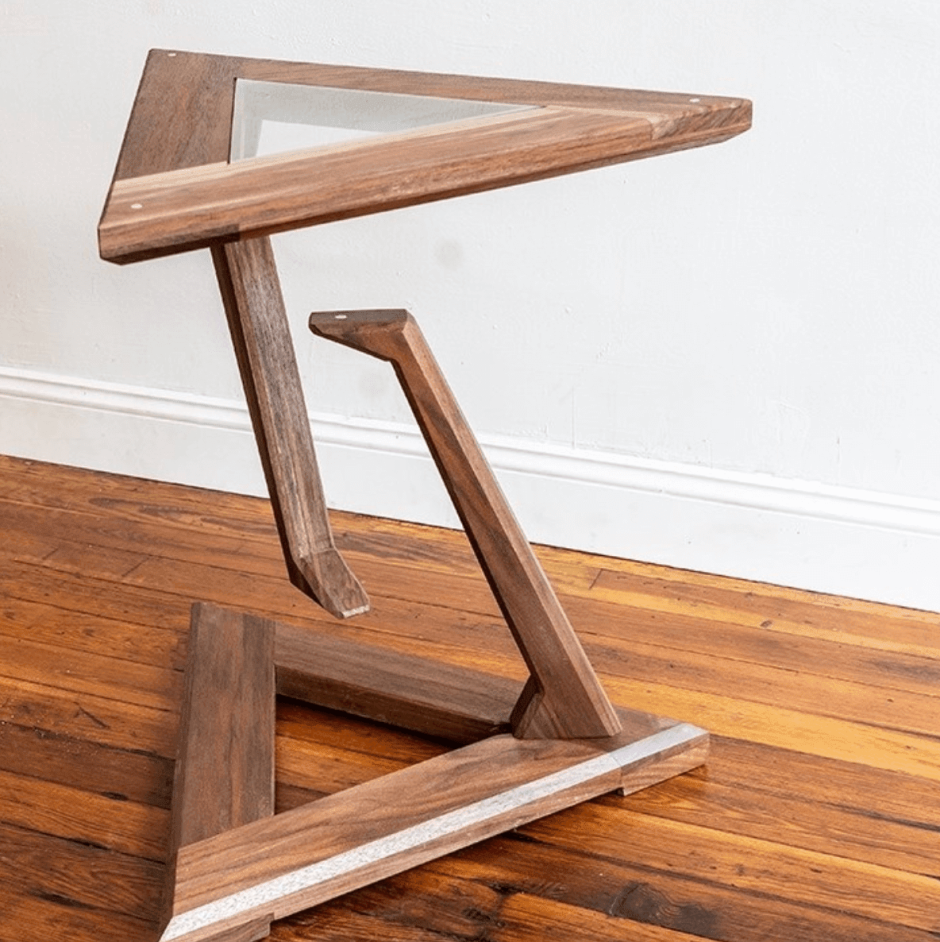 Парящий столик