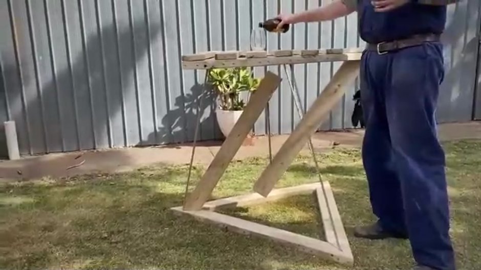 Тенсегрити левитирующий стул