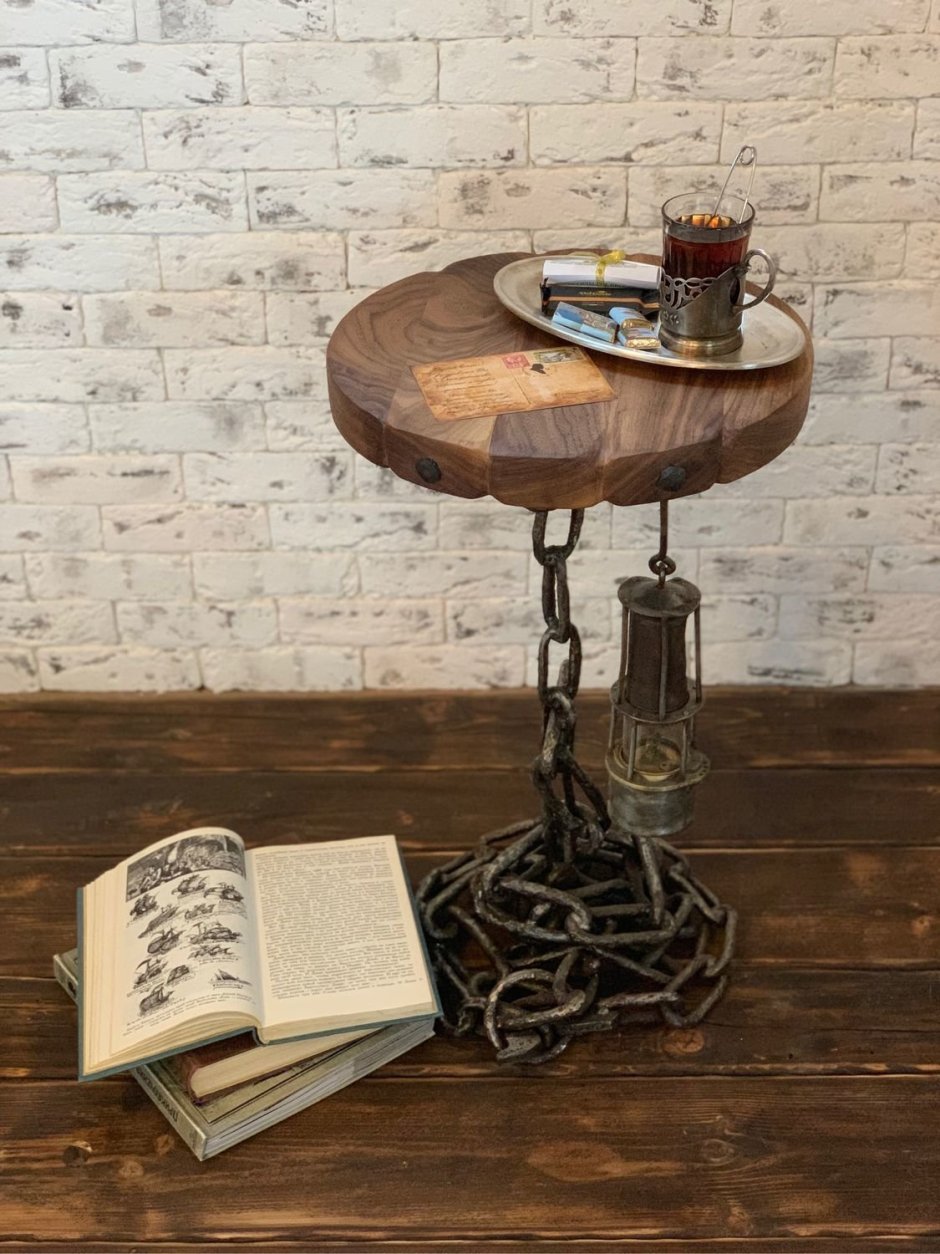 Журнальный столик на цепях