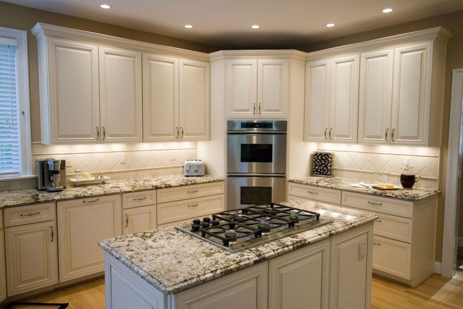 Кухня с угловой варочной панелью