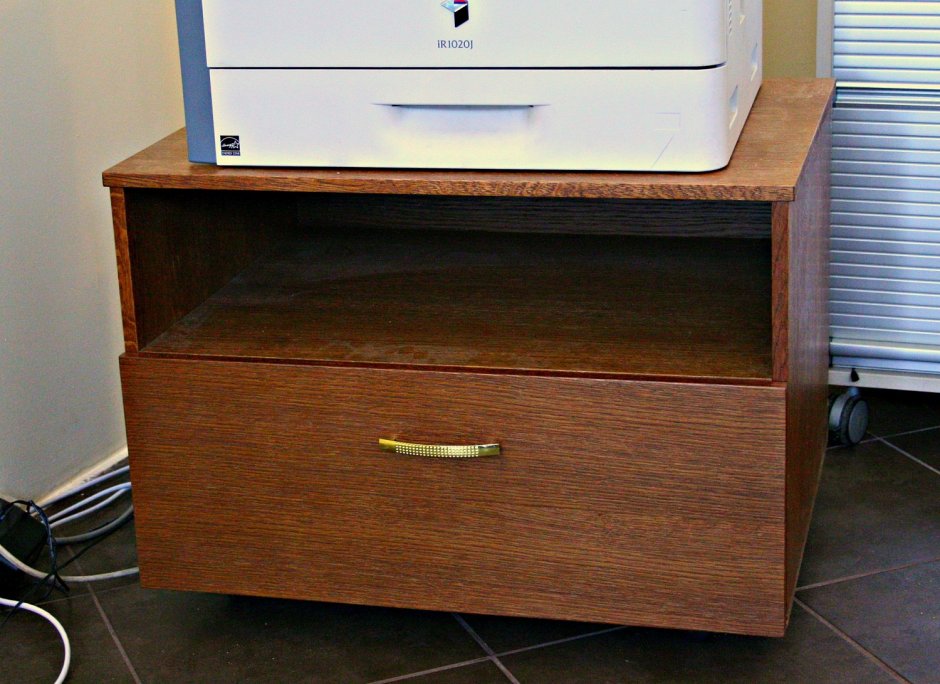 Шкаф с ящиками