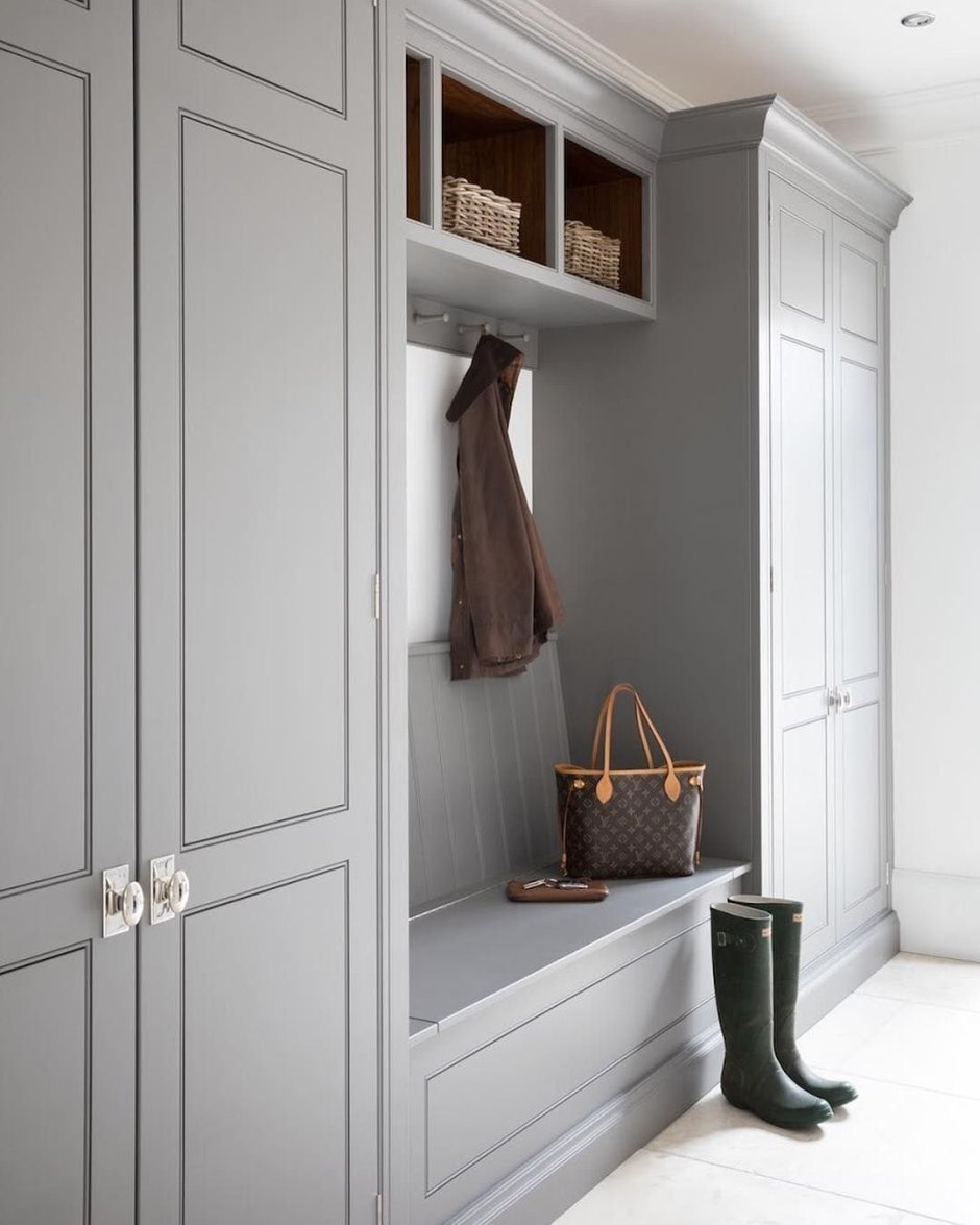 Прихожая в современном стиле