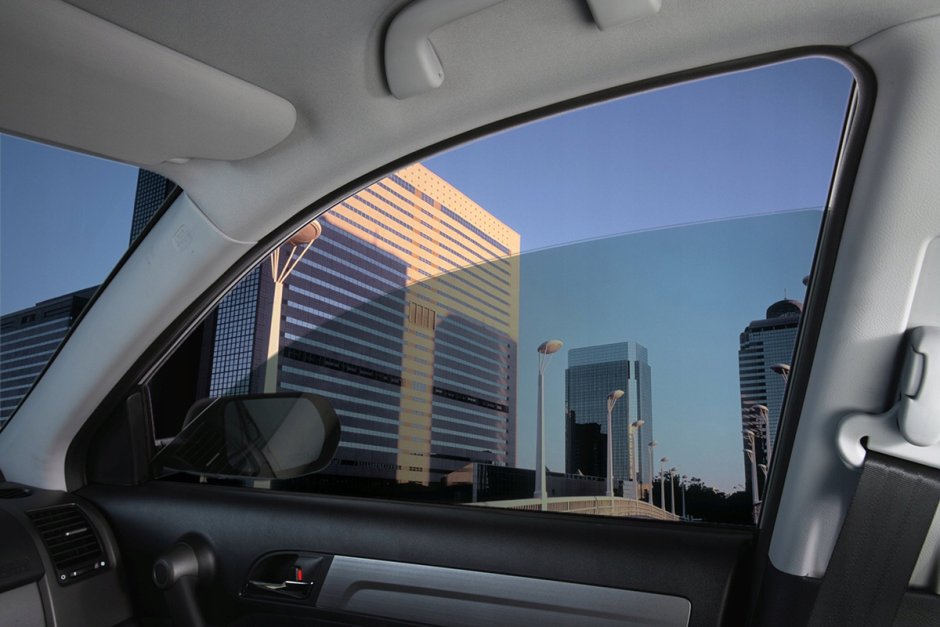 Зеркало заднего вида с затемнением