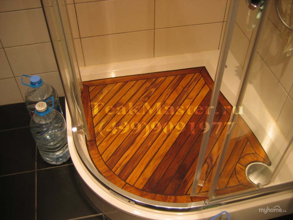 Душевая кабина и тиковое дерево, от тик-мастер