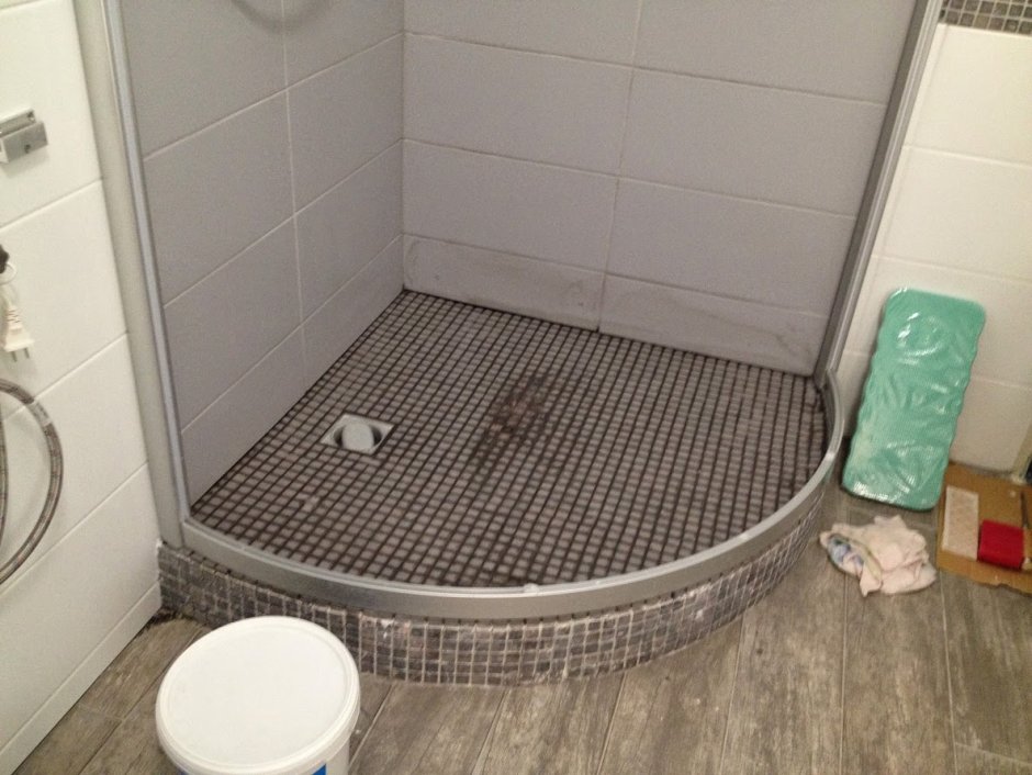 Подиум для поддона душевой кабины