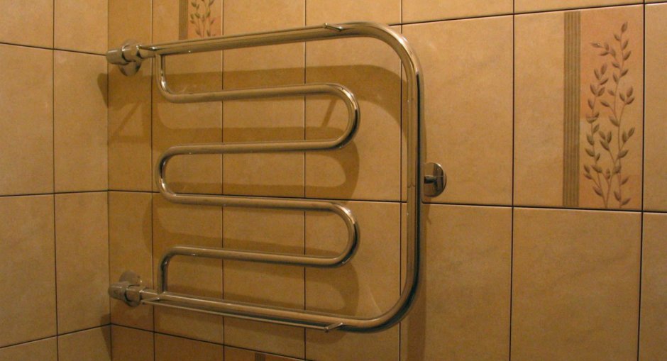 Монтаж полотенцесушителя в ванной