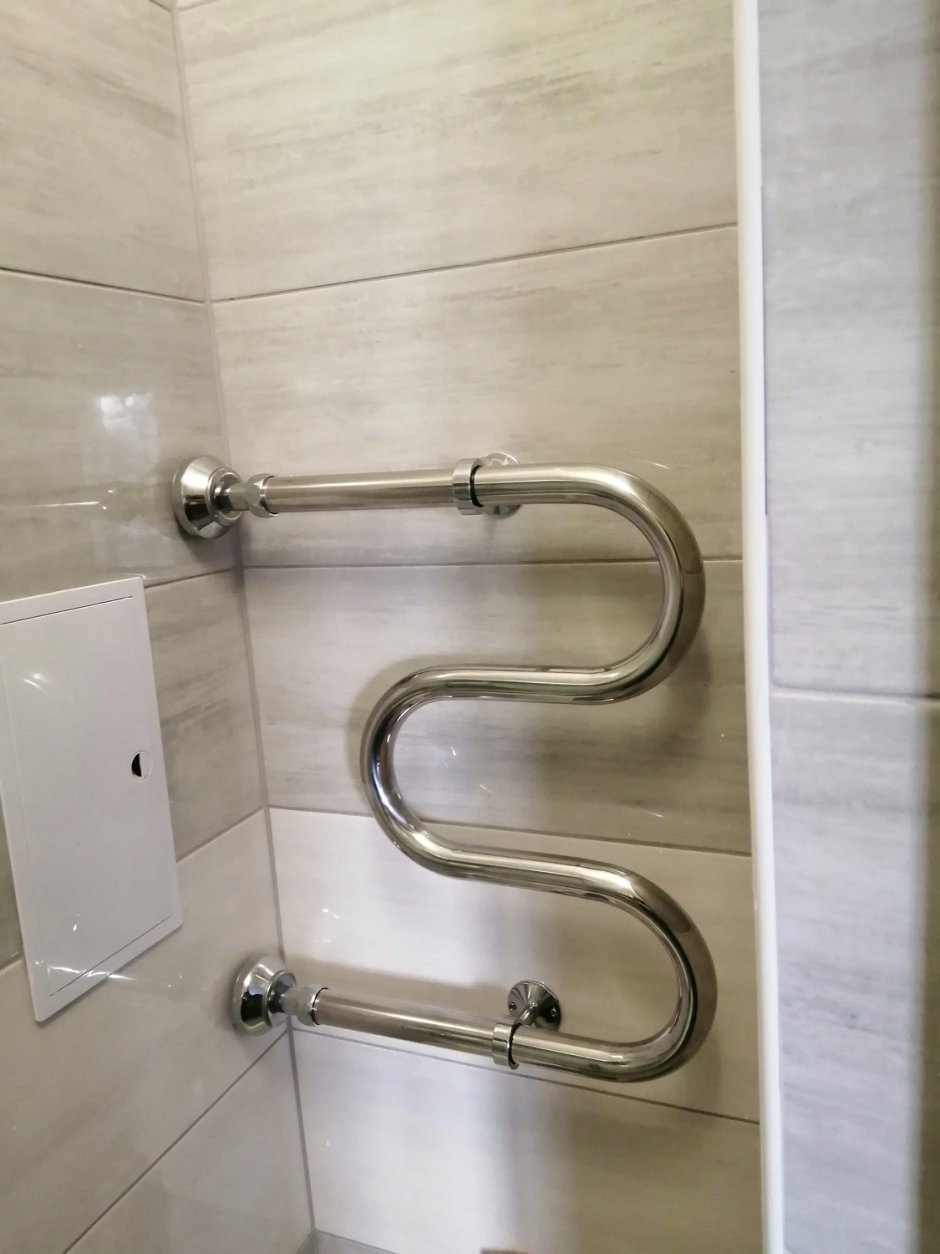 Декоративные заглушки для труб полотенцесушителя в ванной