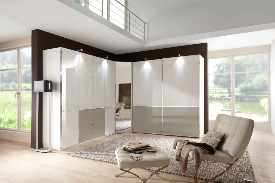 Шкаф в гостиную