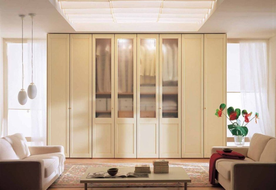 Шкаф распашной