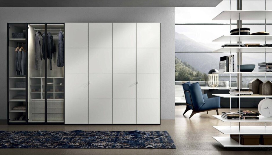 Шкаф с распашными дверями в гостиную