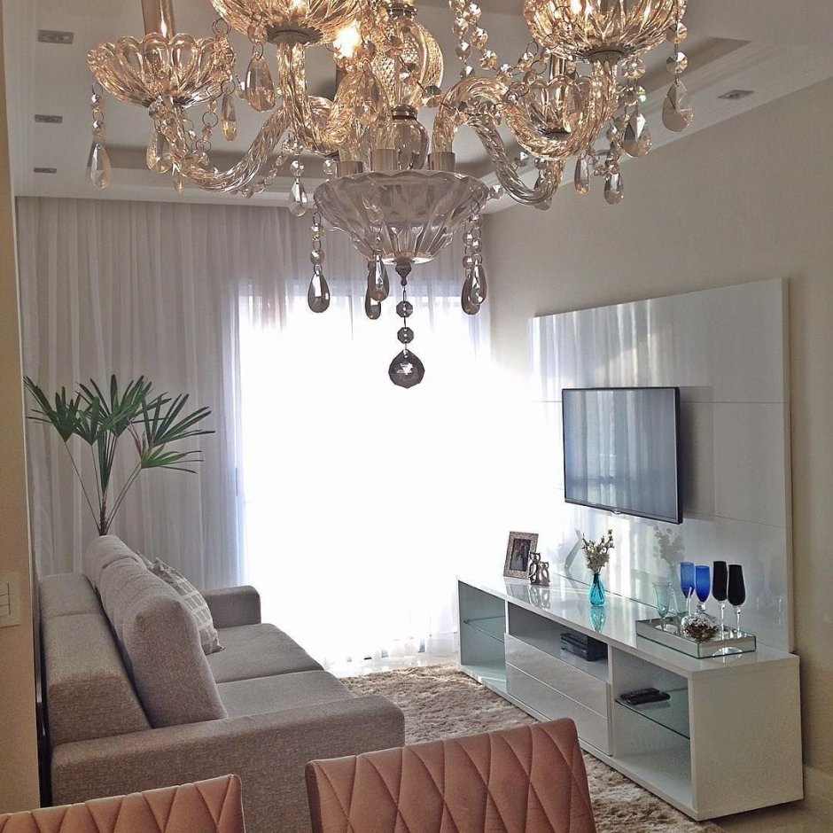 Люстра в маленькую гостиную