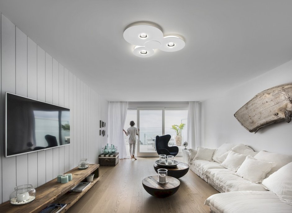 Натяжные потолки в интерьере