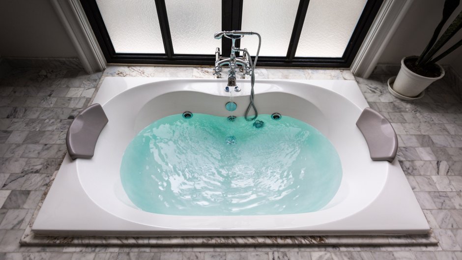 Джакузи Hotspring Portable 2000 года