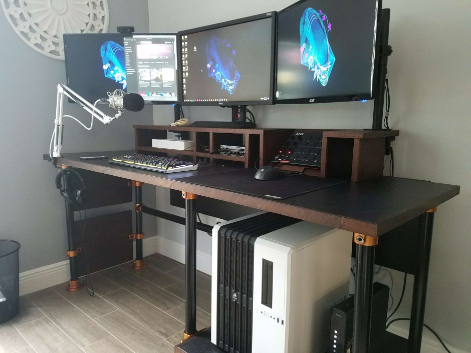 Креативный компьютерный стол