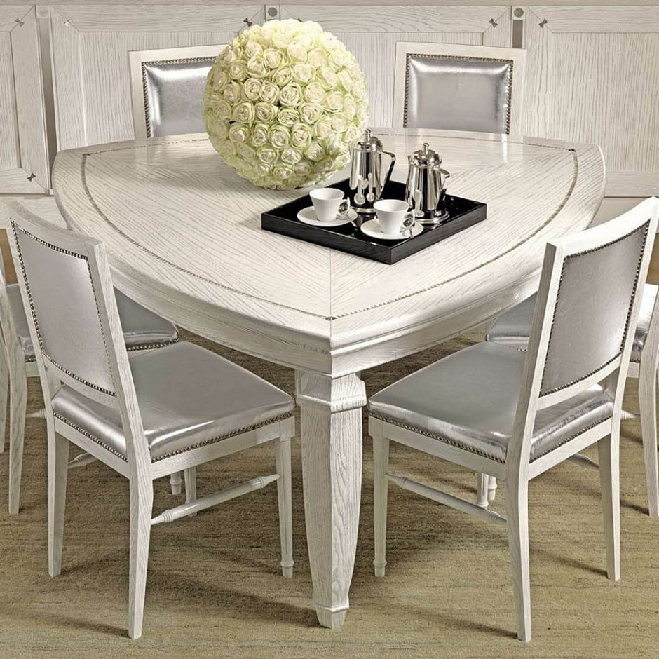 Обеденный стол треугольной формы фабрика Brummel cucine