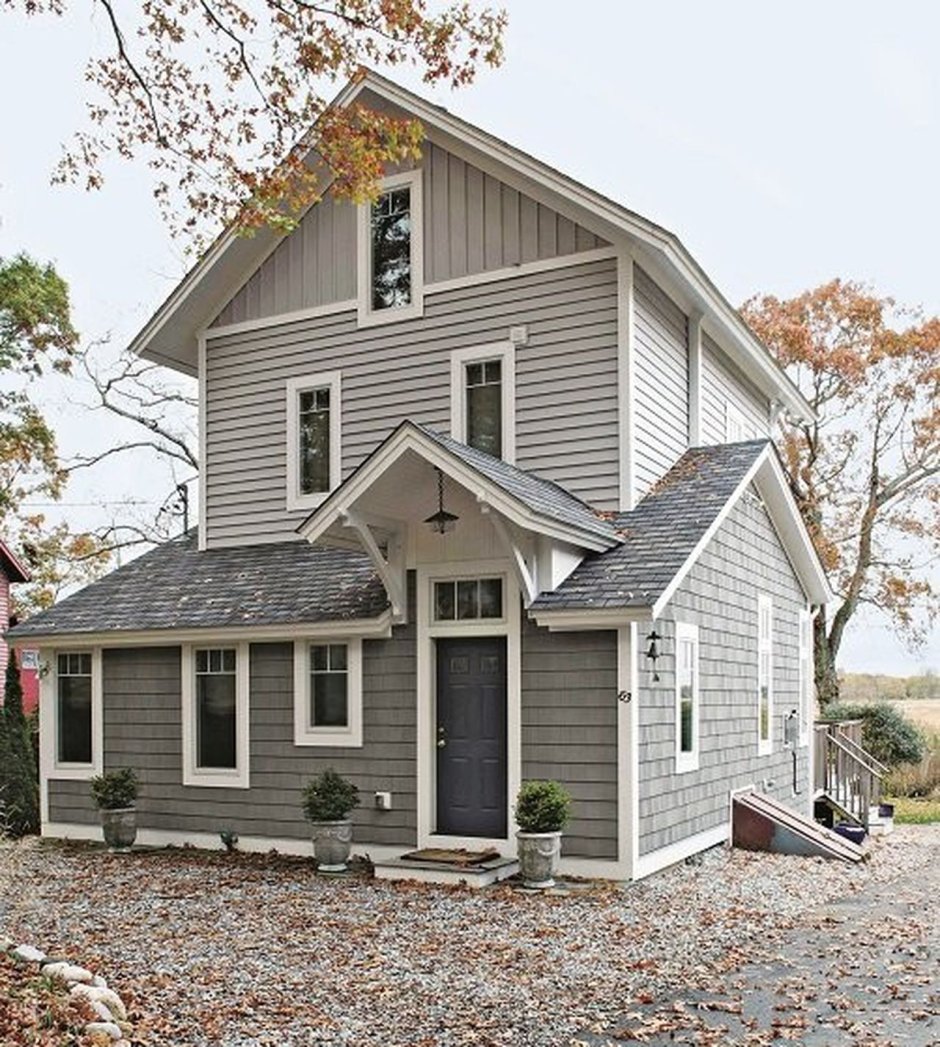 Серый каркасный дом