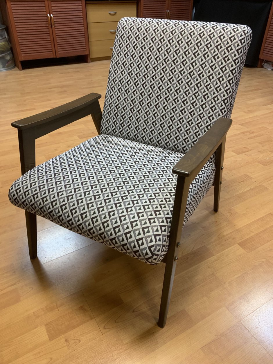 Стулья Регалис Румыния