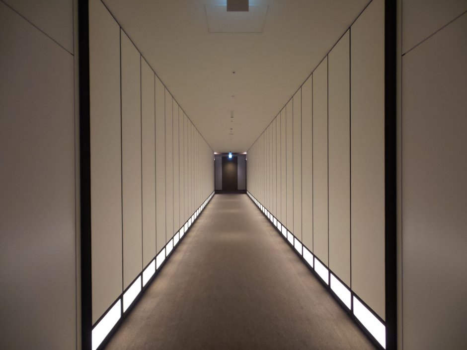 Освещение в коридоре