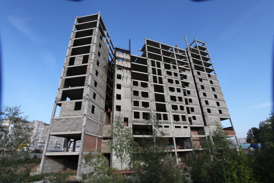 Недостроенная многоэтажка