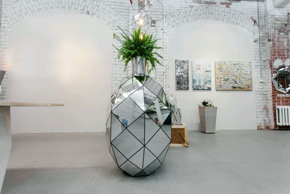 Арт объект в интерьере