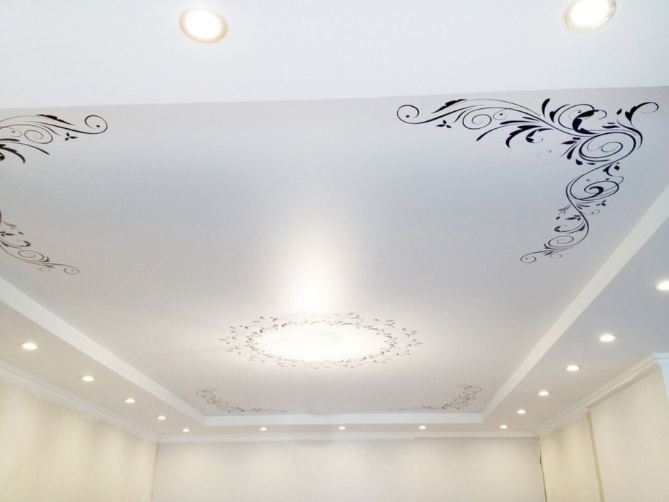 Фигурный потолок