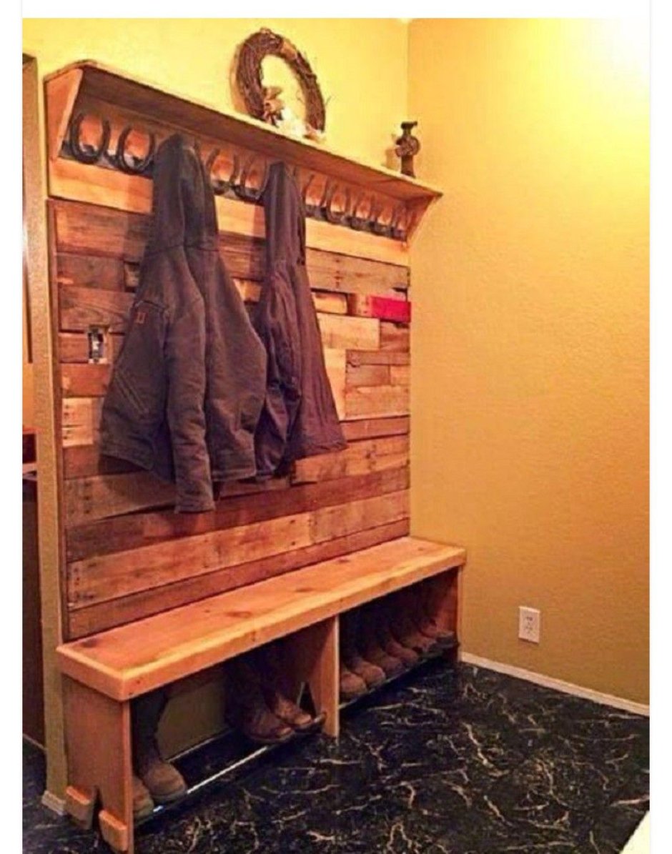 Полки настенные из амбарных досок