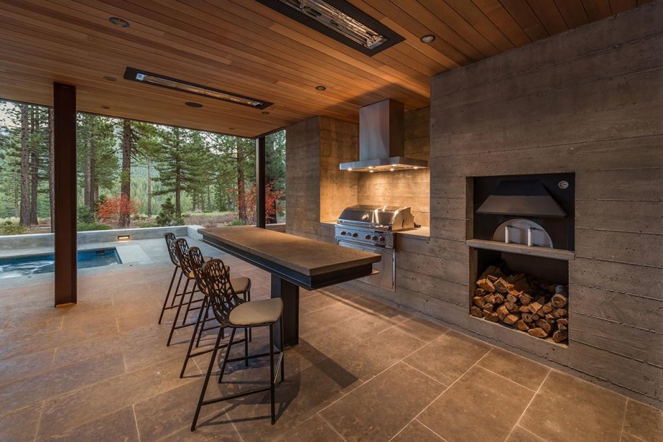 Беседка с мангальной зоной в стиле Шале