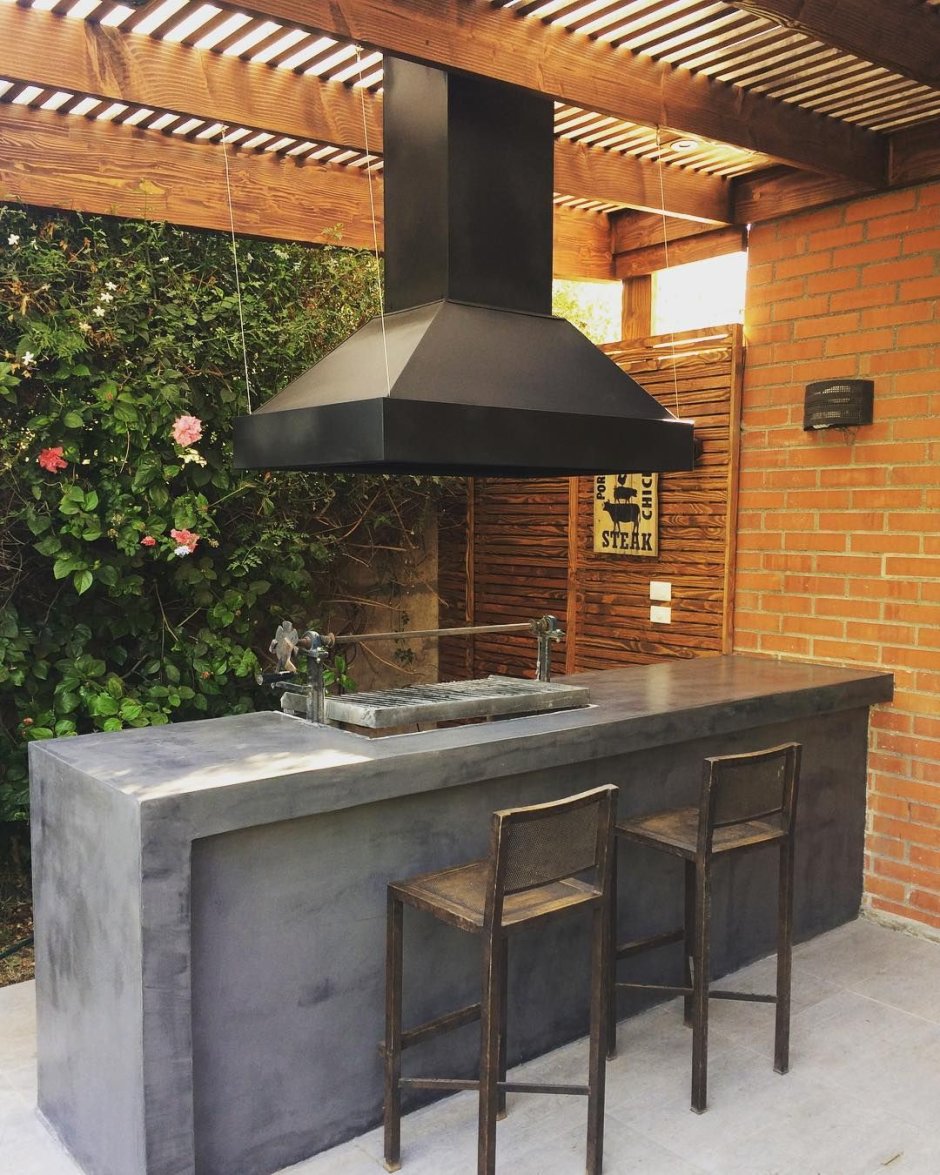 Барбекю из кирпича в современном стиле