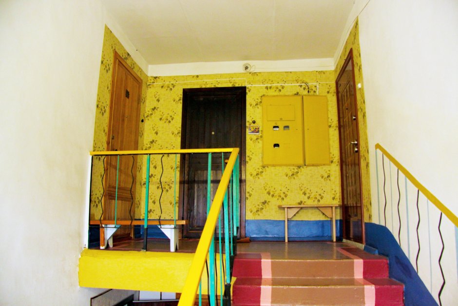 Красивый подъезд в пятиэтажке