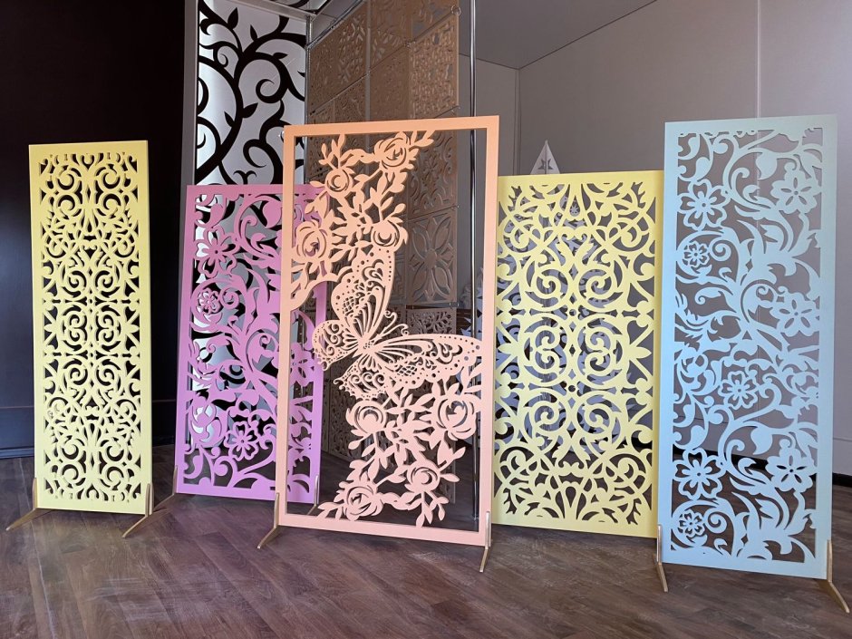 Резные панели