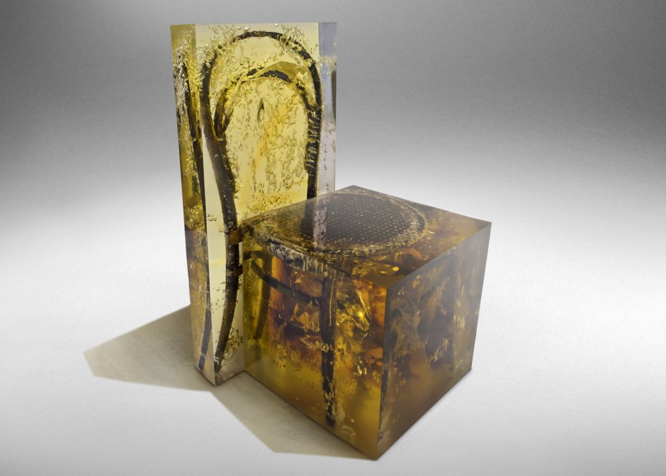 Стул из эпоксидной смолы