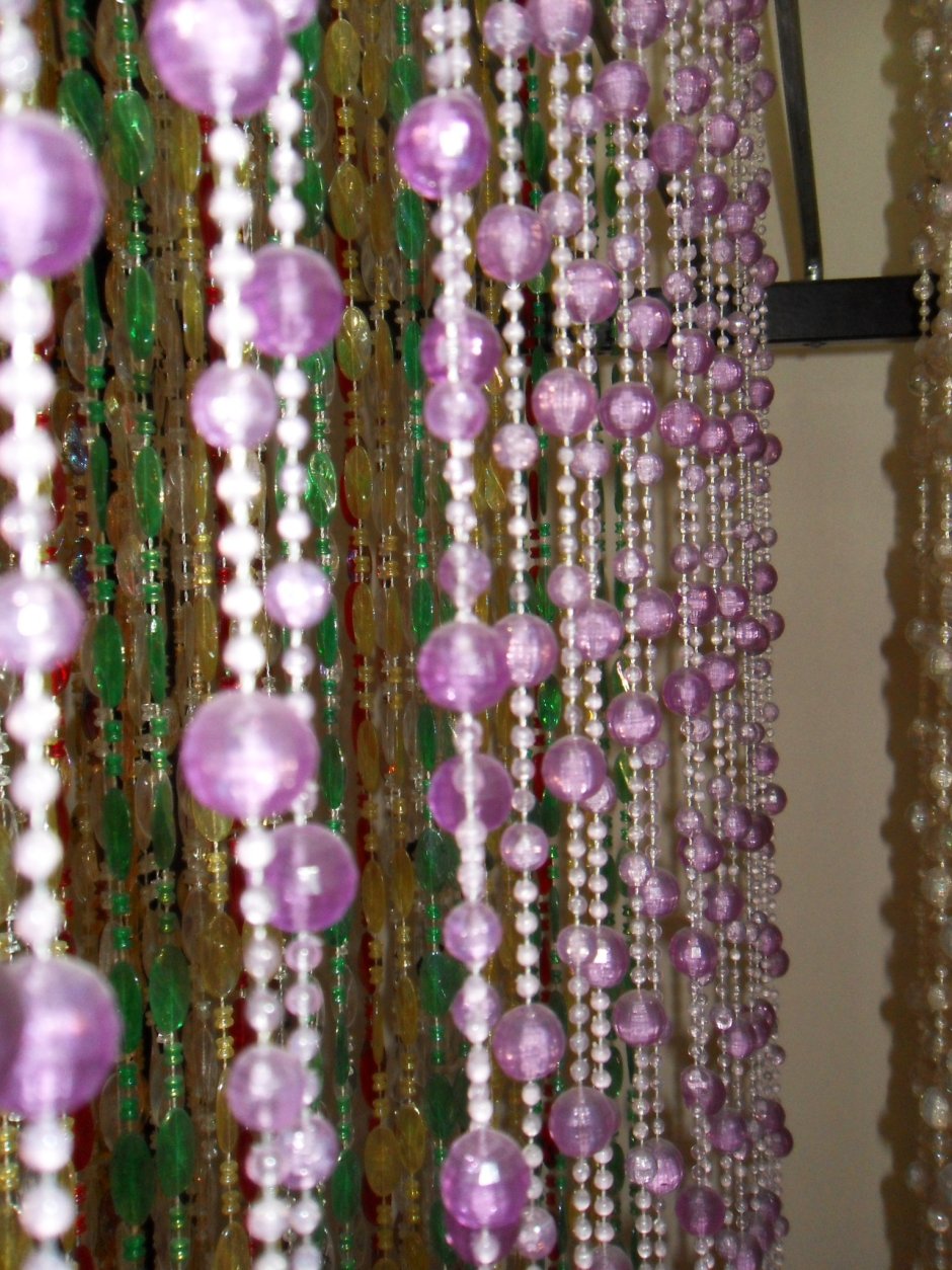Шторы из бусин в дверной проем