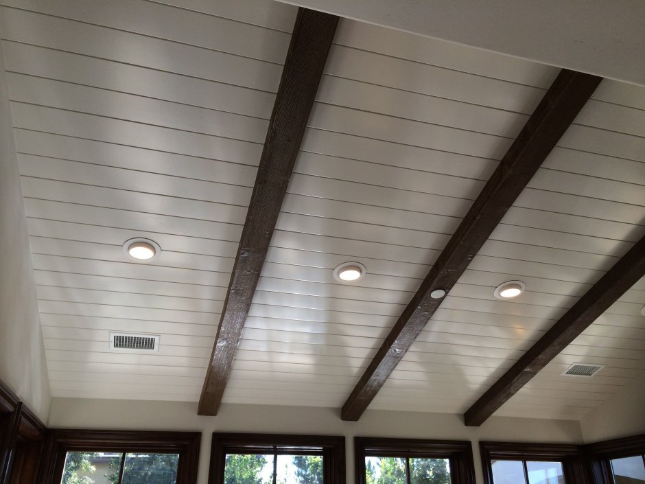 Отделка потолка навеса