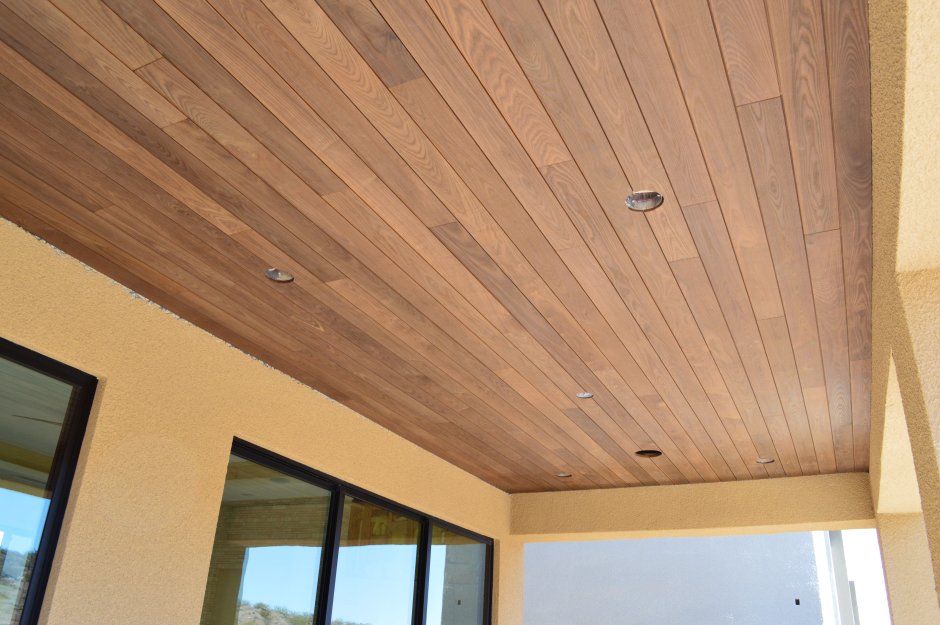 Потолок на террасе из вагонки